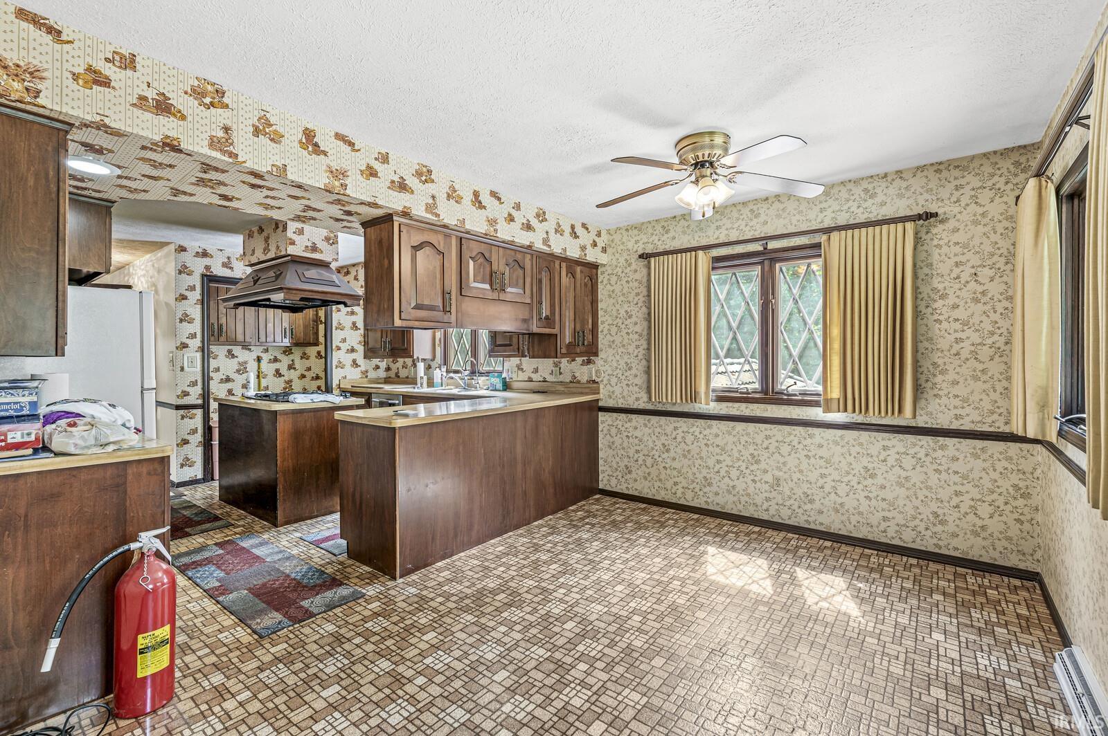 21960 West Ireland Road South Bend, IN 46614 - Photo 10 of 35 Gallery Image 10