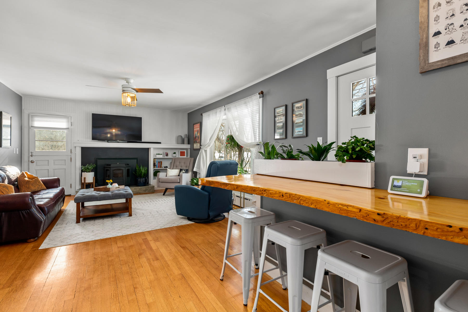 129 Agamenticus Road South Berwick, ME 03908 - Photo 4 of 37 Secoast-Re-Photos-10
