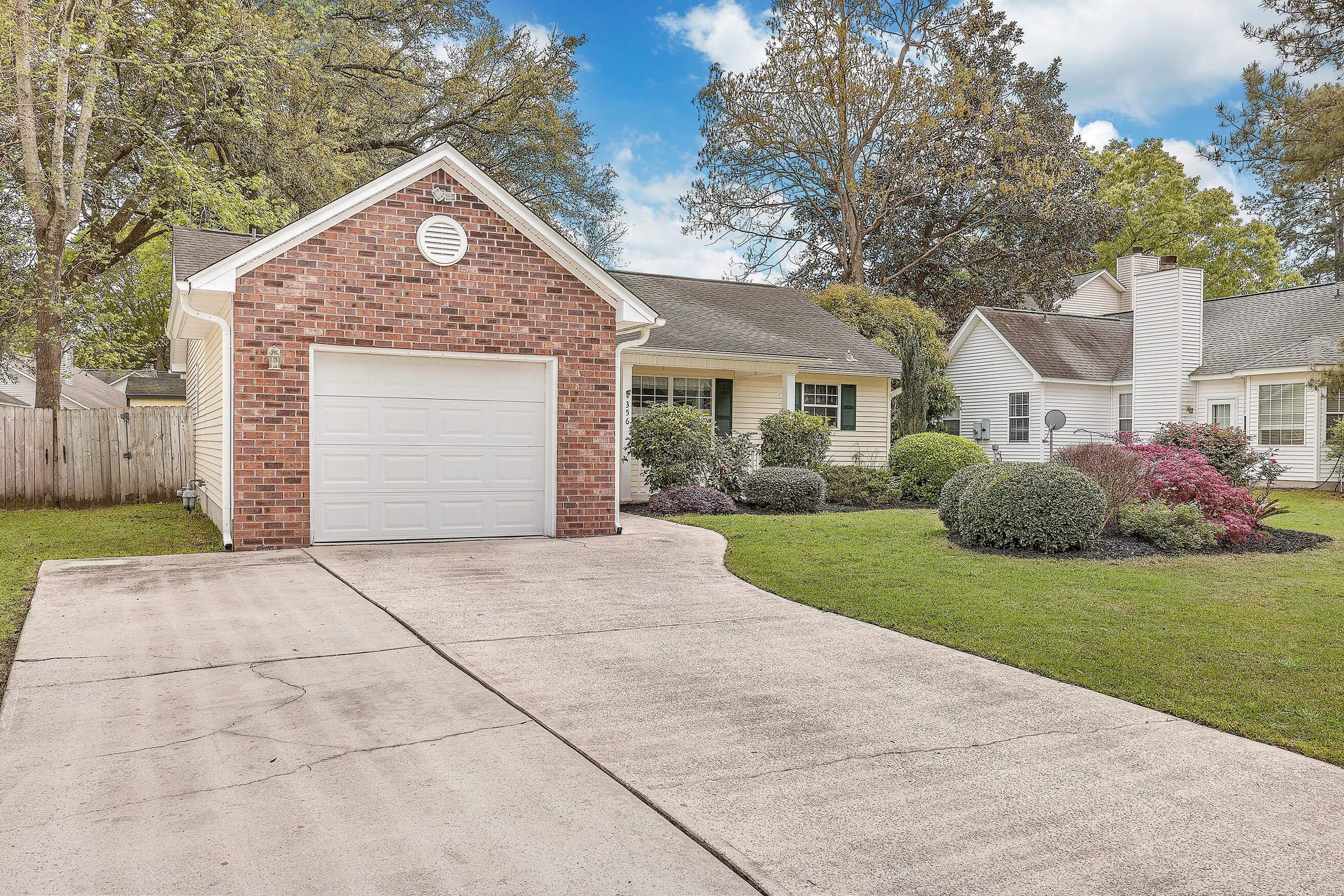 356 Bertram Road Summerville, SC 29485 - Photo 2 of 29 Driveway