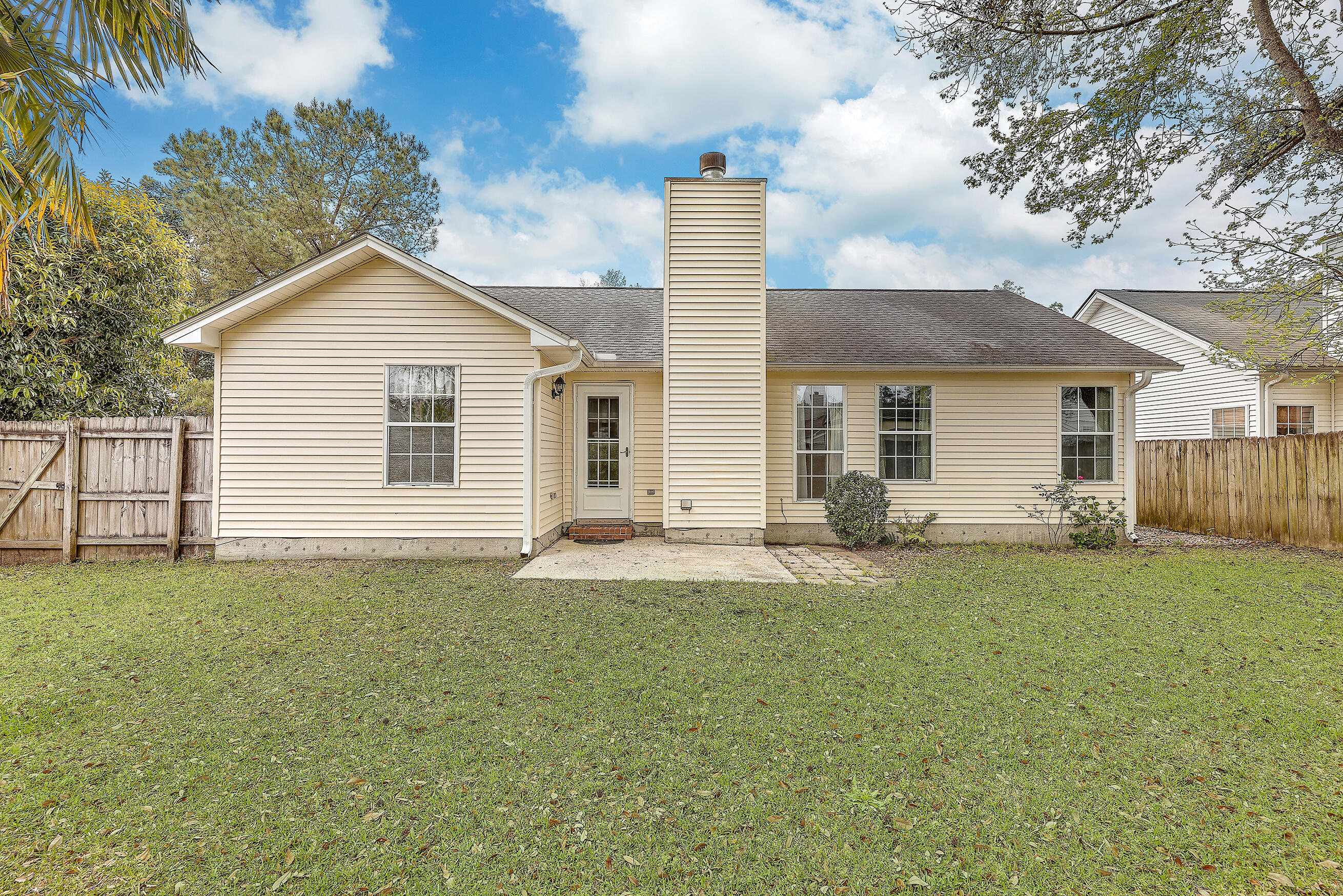 356 Bertram Road Summerville, SC 29485 - Photo 28 of 29 Rear