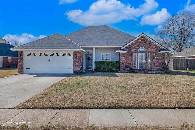 $297,000 | 5782 Bayou Drive, Bossier City, LA 71112