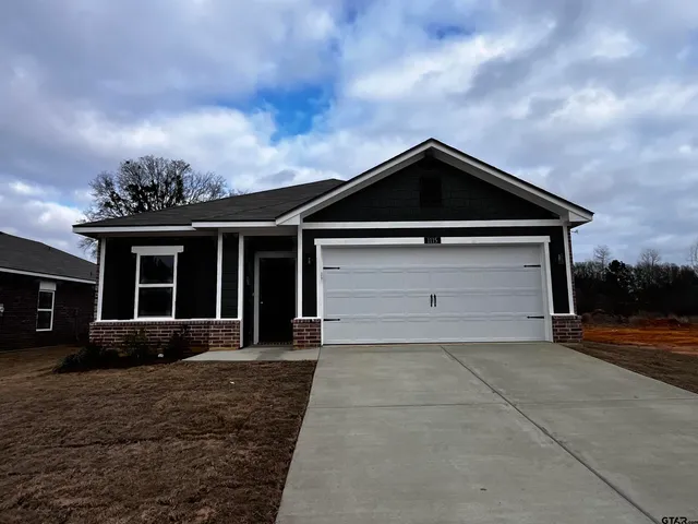 $279,990 | 1115 Pk Mdws Drive, Whitehouse, TX 75791