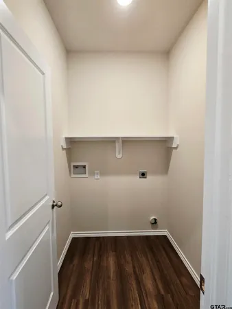 $279,990 | 1115 Pk Mdws Drive, Whitehouse, TX 75791