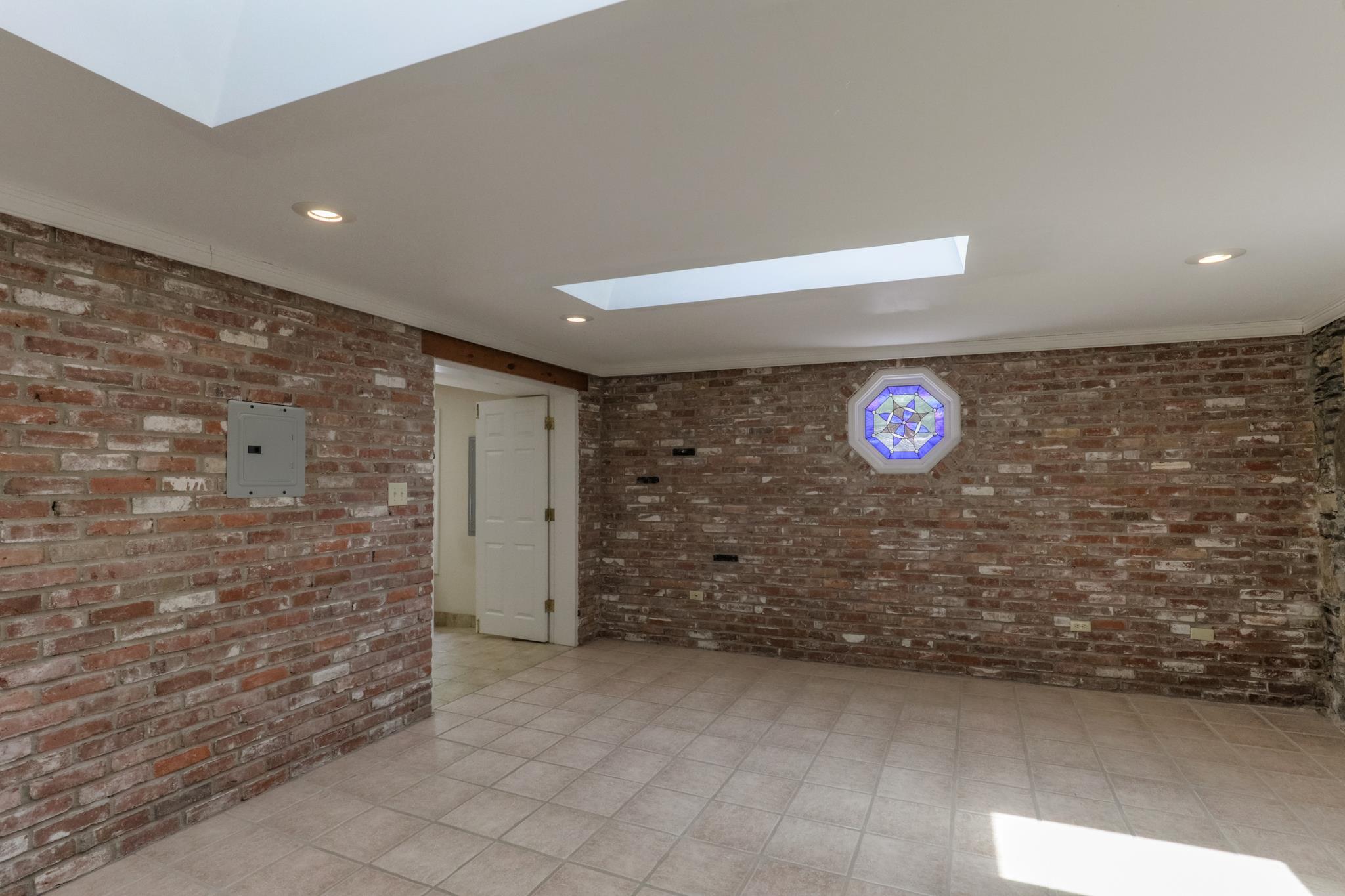 5904 Hickory Valley Road Nashville, TN 37205 - Photo 23 of 30 Gallery Image 23