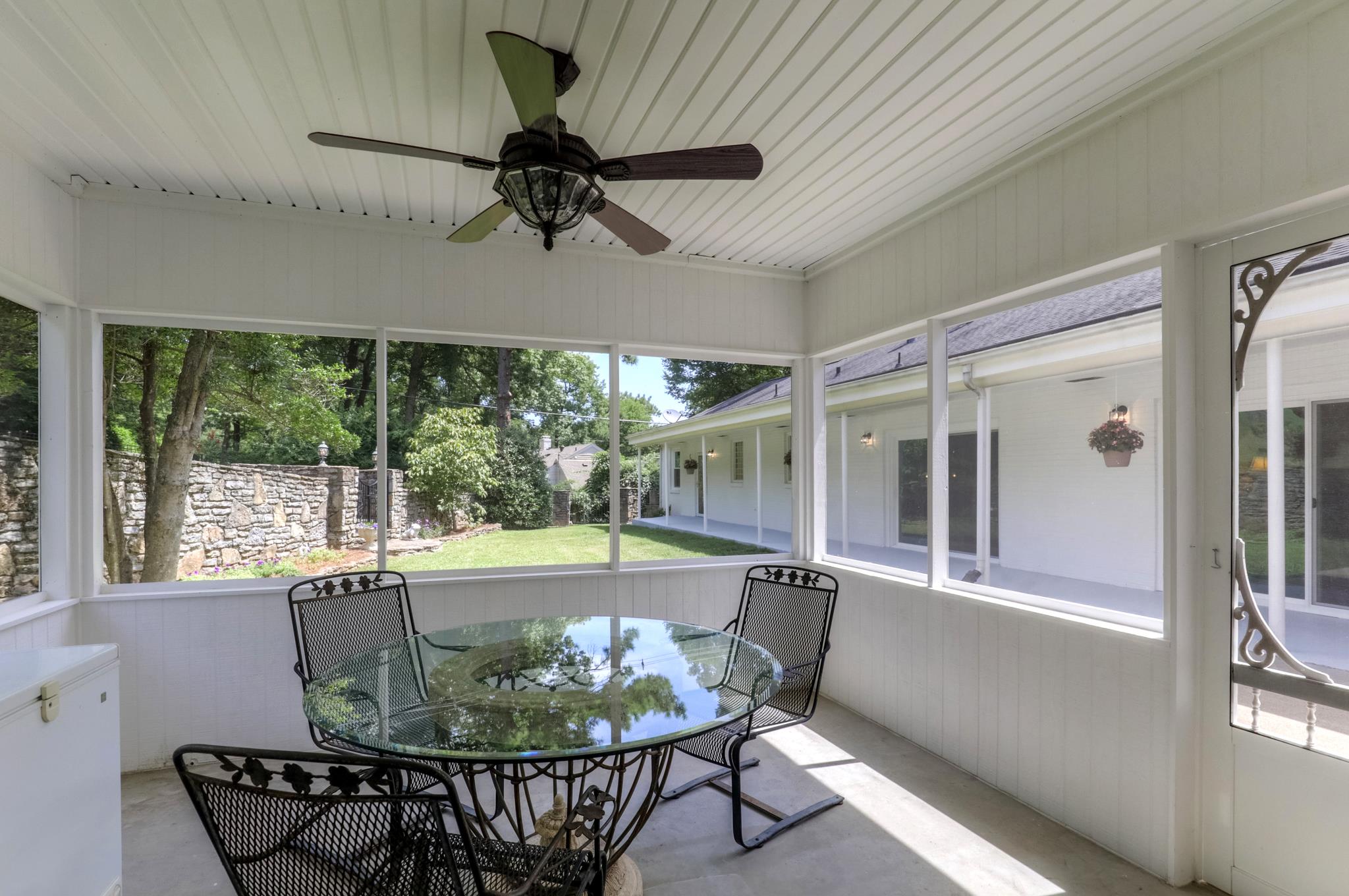 5904 Hickory Valley Road Nashville, TN 37205 - Photo 24 of 30 Gallery Image 24