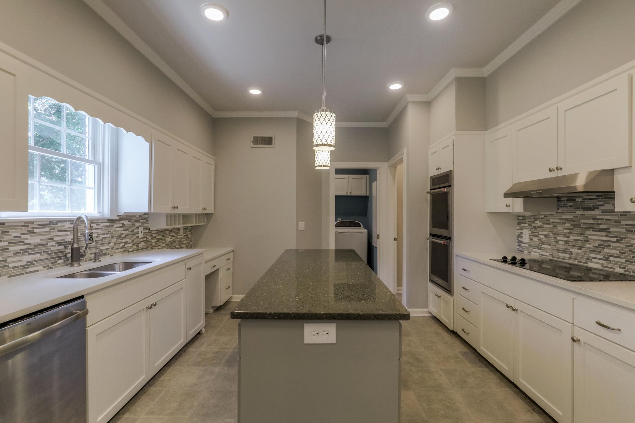 5904 Hickory Valley Road Nashville, TN 37205 - Photo 7 of 30 Gallery Image 7