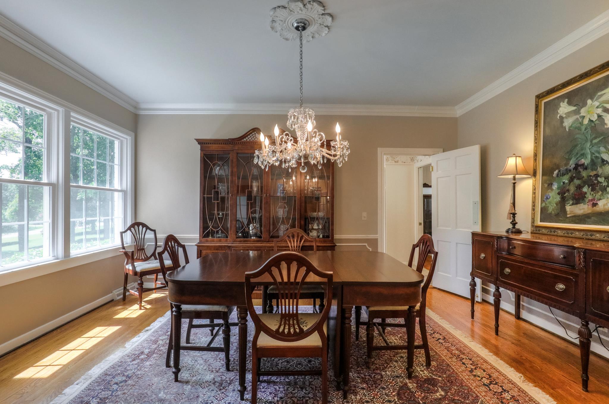 5904 Hickory Valley Road Nashville, TN 37205 - Photo 8 of 30 Gallery Image 8