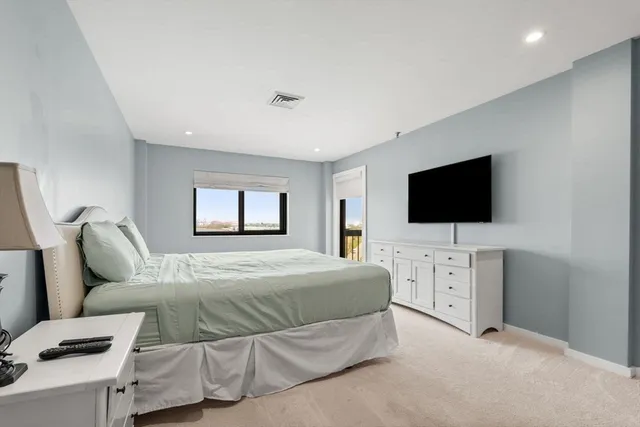 $429,900 | 90 Quincy Shore Drive, Unit 701, Quincy, MA 02171