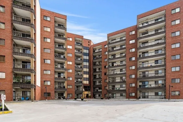 $429,900 | 90 Quincy Shore Drive, Unit 701, Quincy, MA 02171