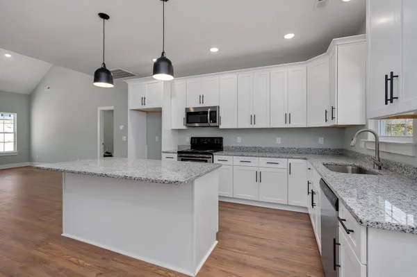 $349,900 | 94 Hickory Ridge, Woodbury, TN 37190