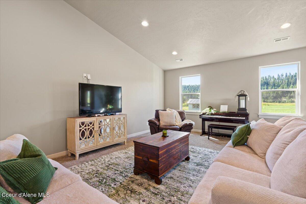 1974 Kelso Lake Road Athol, ID 83801 - Photo 15 of 55 15-Living Room