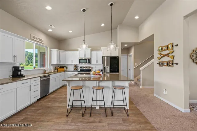 $1,070,000 | 1974 Kelso Lake Road, Athol, ID 83801