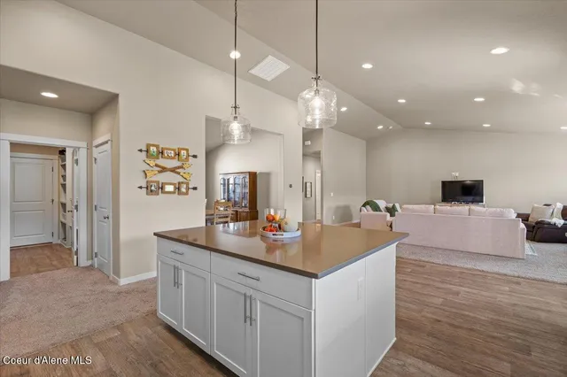 $1,070,000 | 1974 Kelso Lake Road, Athol, ID 83801