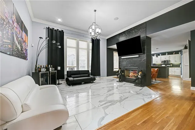 $519,900 | 9008 North Lewis Avenue, Kansas City, MO 64157