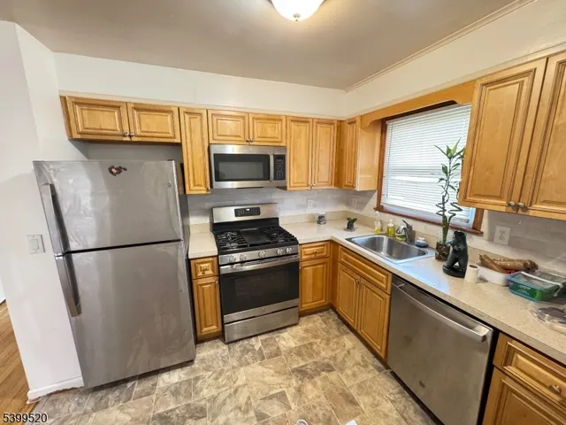 $2,400 | 910 Randolph Avenue, Rahway, NJ 07065