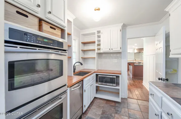 $459,000 | 465 Shadow Ridge Drive, Jackson, TN 38305