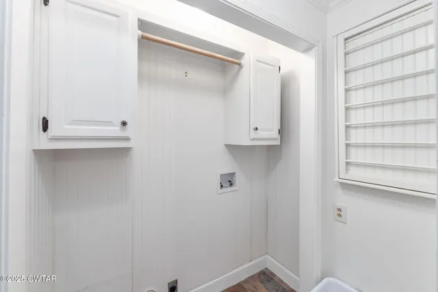 a view of utility room