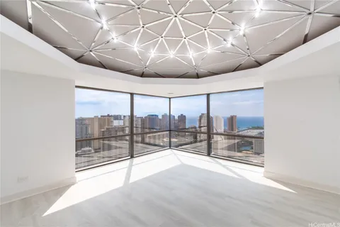 $999,000 | 1750 Kalakaua Avenue, Unit 4100, Honolulu, HI 96826