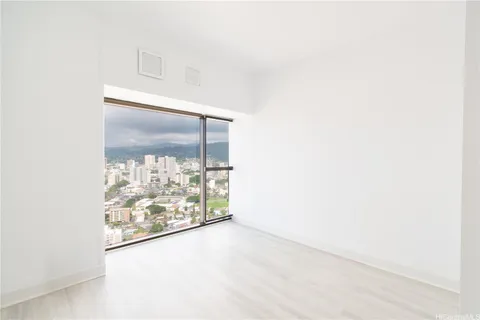 $999,000 | 1750 Kalakaua Avenue, Unit 4100, Honolulu, HI 96826
