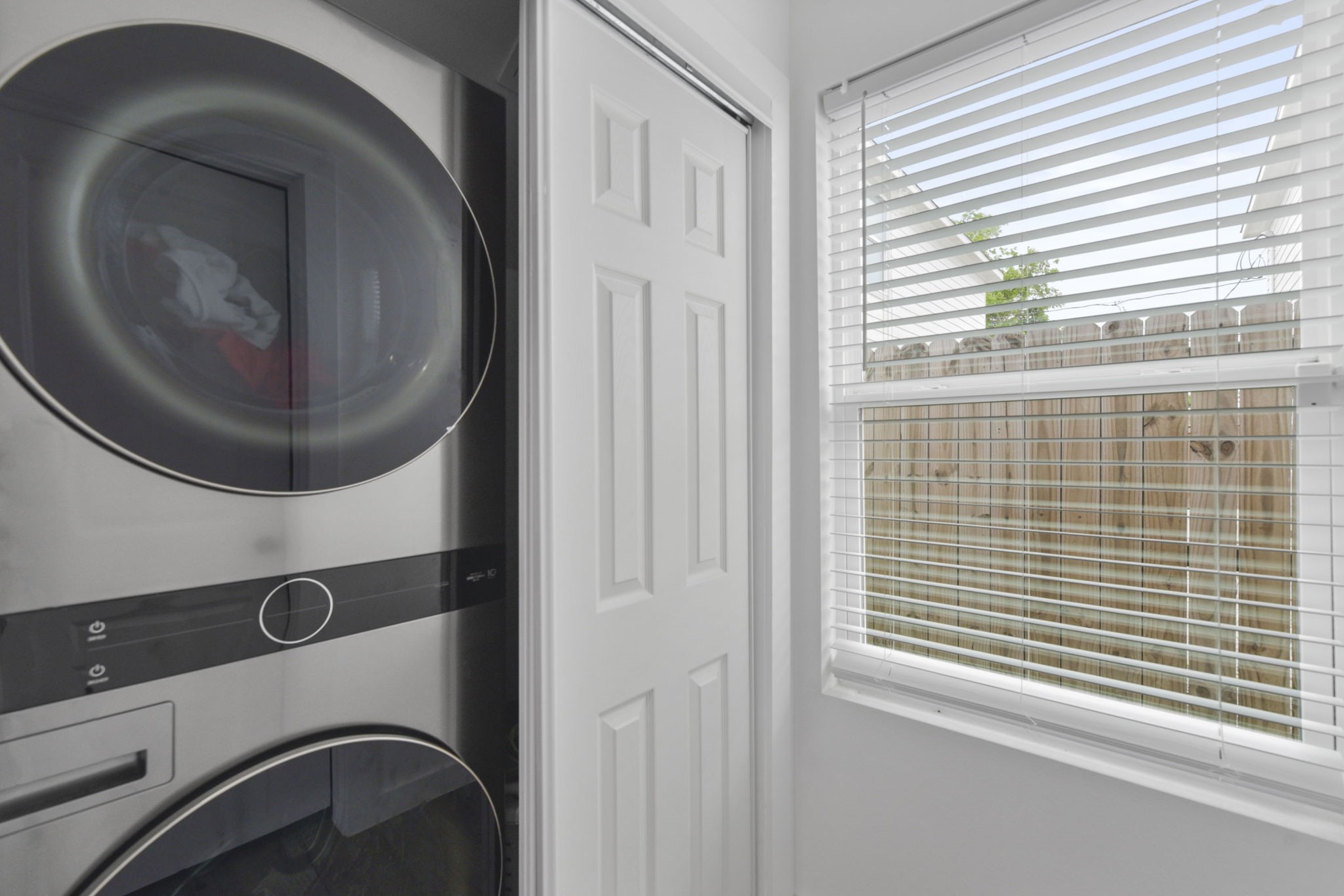 5208 Laura Koppe Road Houston, TX 77016 - Photo 15 of 16