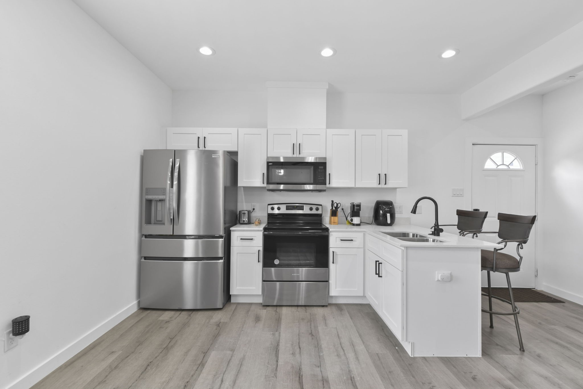 5208 Laura Koppe Road Houston, TX 77016 - Photo 3 of 16