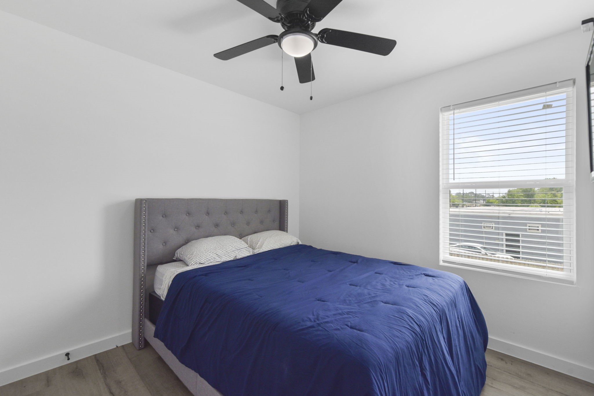 5208 Laura Koppe Road Houston, TX 77016 - Photo 10 of 16