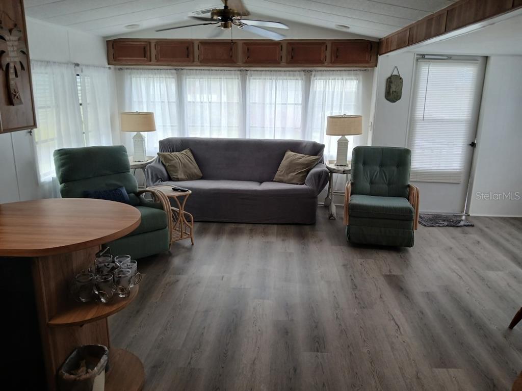 94 Eagle Point South Osteen, FL 32764 - Photo 4 of 8