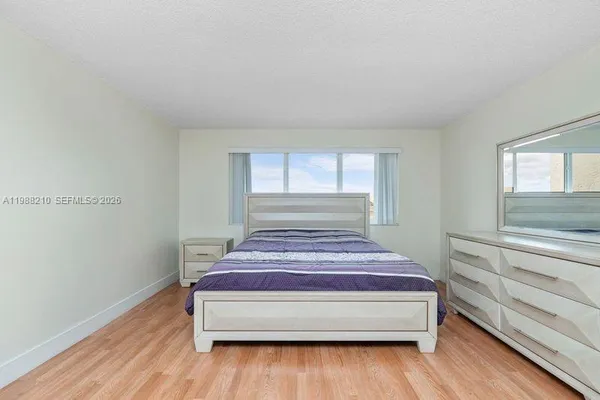 $1,950 | 6960 Miami Gardens Drive, Unit 2518, Hialeah, FL 33015
