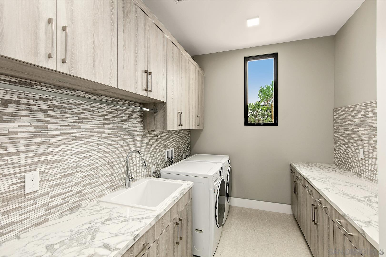 1817 Gwynn Drive Cardiff, CA 92007 - Photo 42 of 50 a bathroom with a sink and a toilet