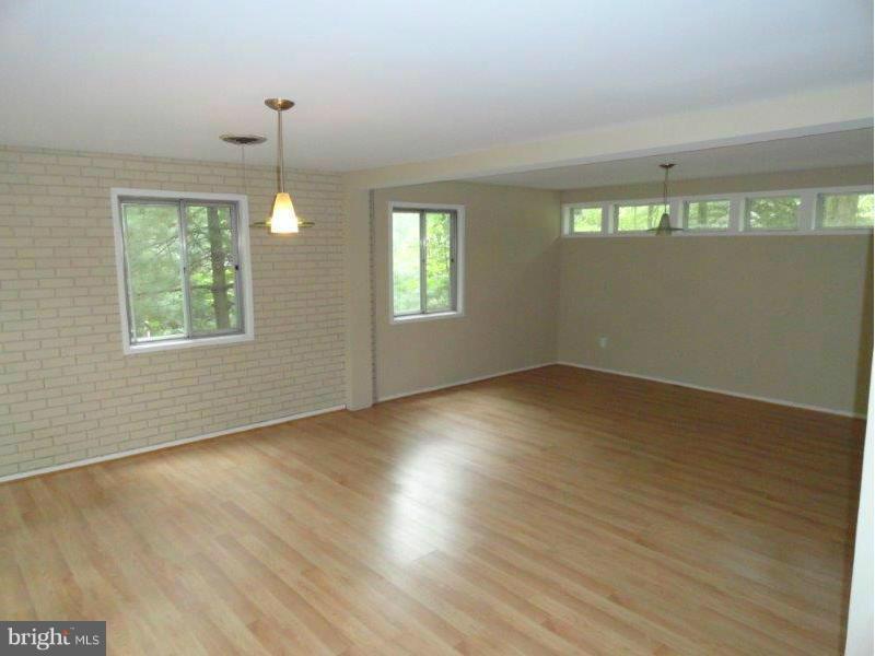 7800 Hamilton Spring Road Bethesda, MD 20817 - Photo 5 of 13 Family Room