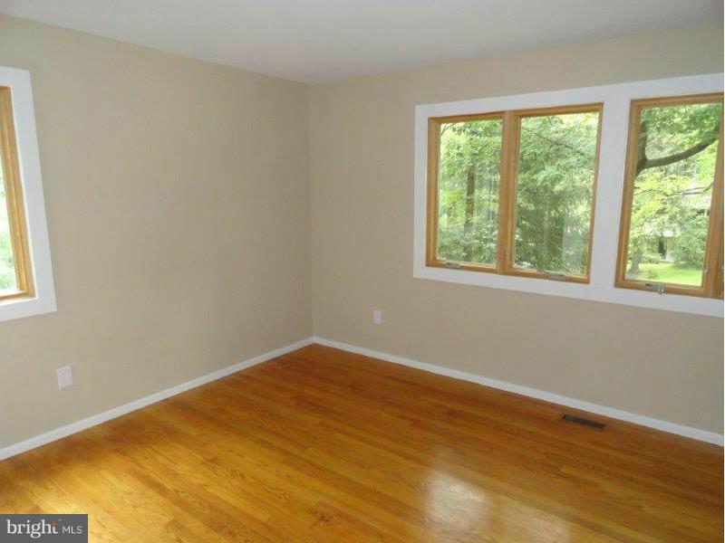7800 Hamilton Spring Road Bethesda, MD 20817 - Photo 6 of 13 Bedroom