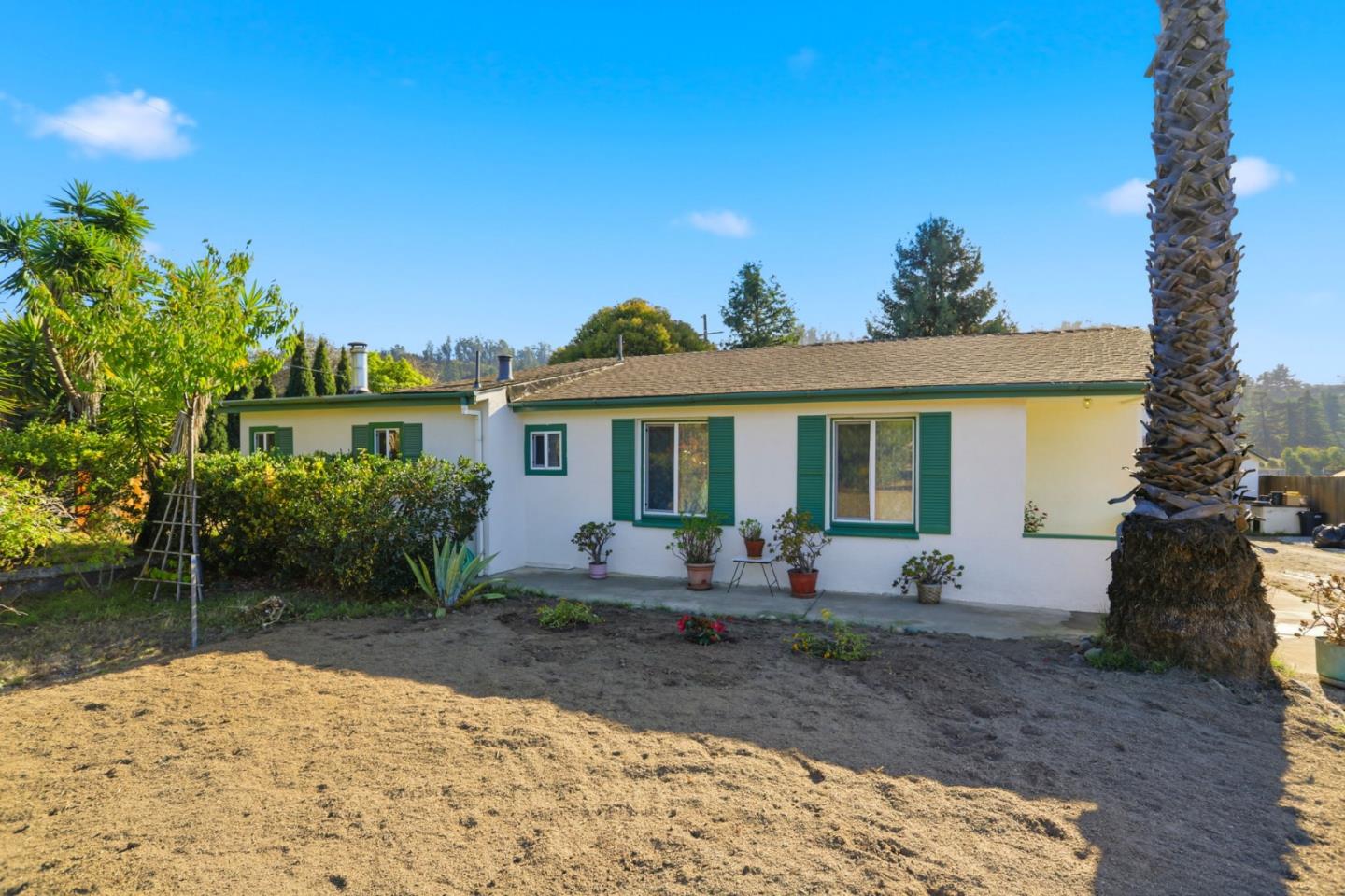 2594 San Juan Road Aromas, CA 95004 - Photo 25 of 34 a front view of a house with garden
