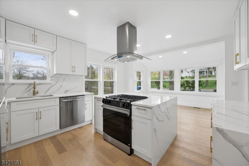 686 Meyersville Road Gillette, NJ 07933 - Photo 12 of 33