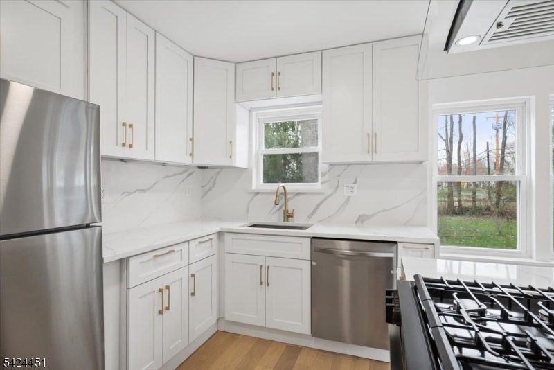 686 Meyersville Road Gillette, NJ 07933 - Photo 14 of 33