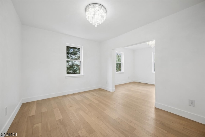 686 Meyersville Road Gillette, NJ 07933 - Photo 7 of 33
