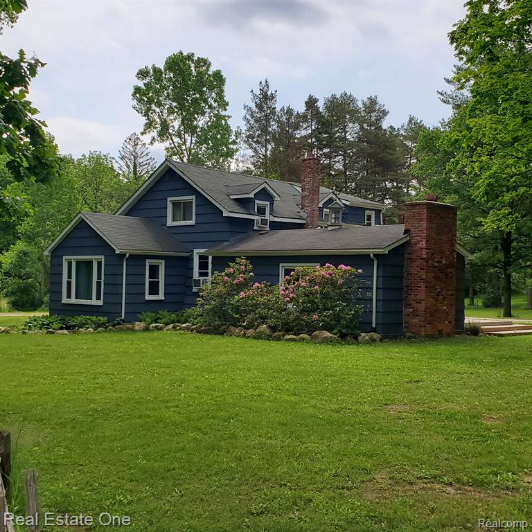 249 West Buell Road Oakland, MI 48363 - Photo 1 of 72