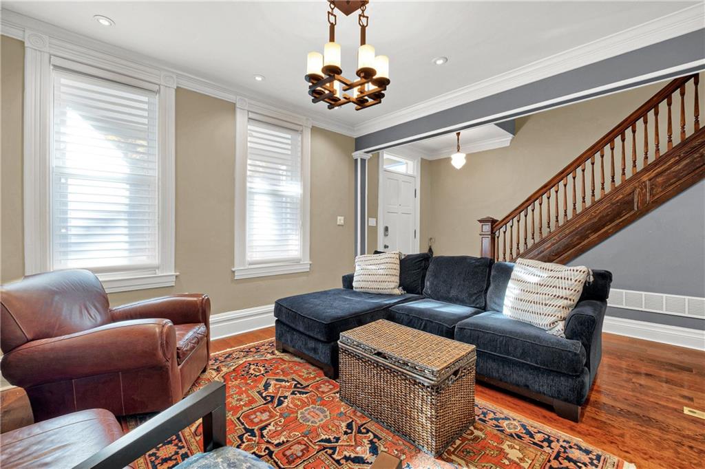 709 Filbert Street Pittsburgh, PA 15232 - Photo 4 of 23 Gallery Image 4