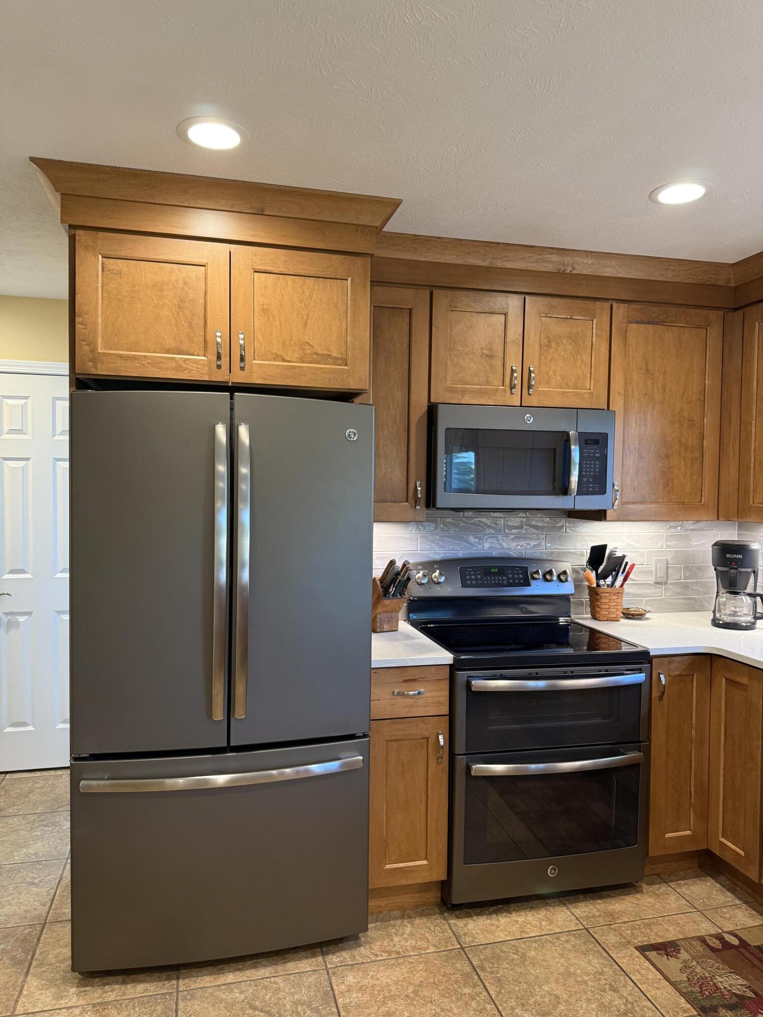 2138 Rozell Drive Middleville, MI 49333 - Photo 23 of 49 IMG_8304