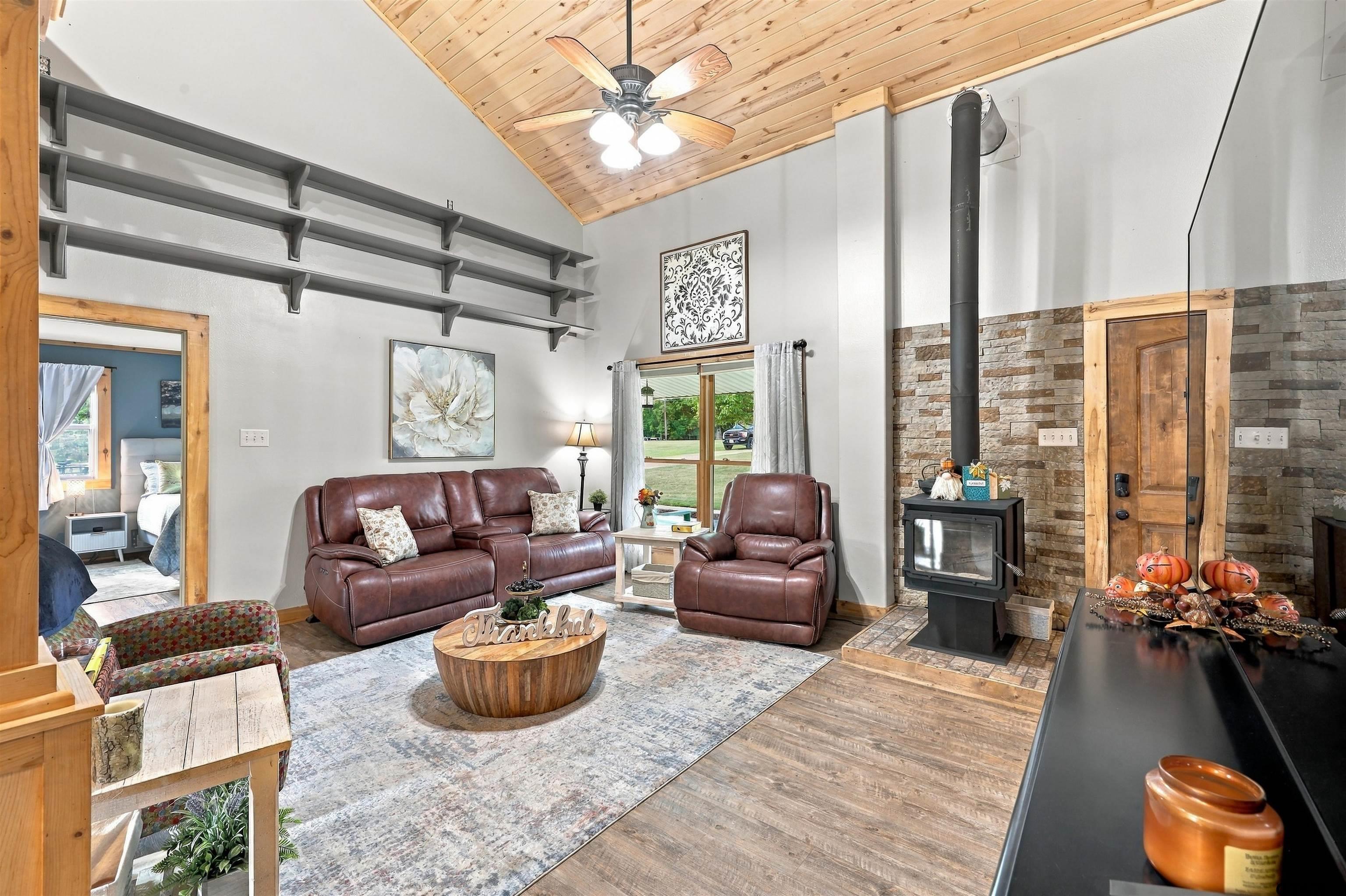 11511 C R 290 Tyler, TX 75707 - Photo 4 of 41 Gallery Image 4