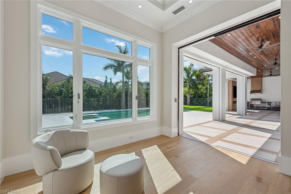 3280 Crayton Road Naples, FL 34103 - Photo 11 of 37