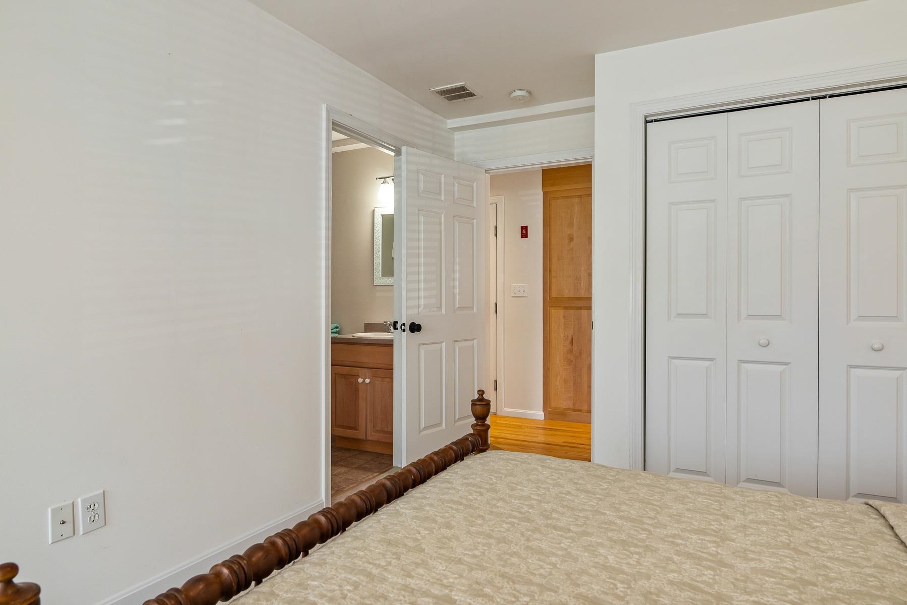 105 Winnacunnet Road, Unit 2 Hampton, NH 03842 - Photo 15 of 25