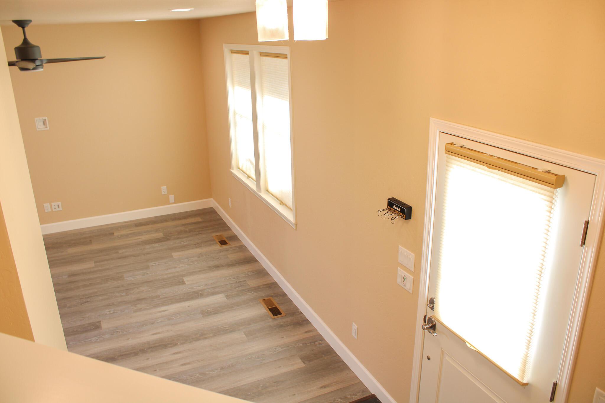 237 Willow Way Talent, OR 97540 - Photo 24 of 28 Kirt Real Estate 2025-41
