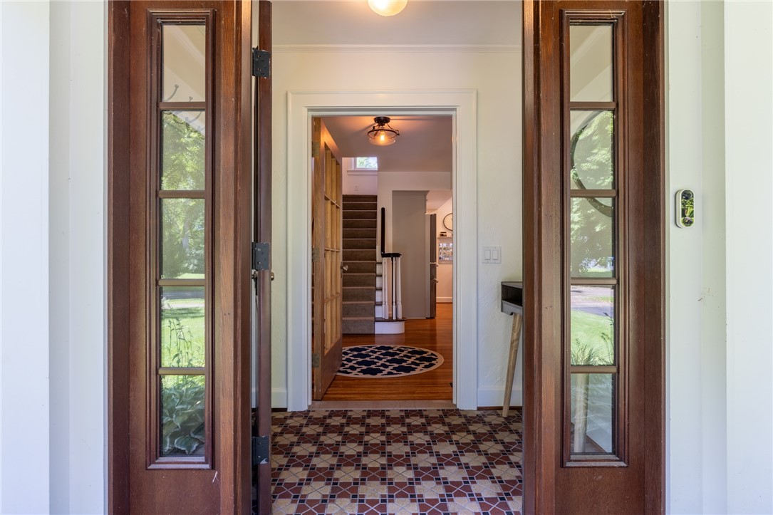 261 Nunda Boulevard Rochester, NY 14610 - Photo 5 of 50