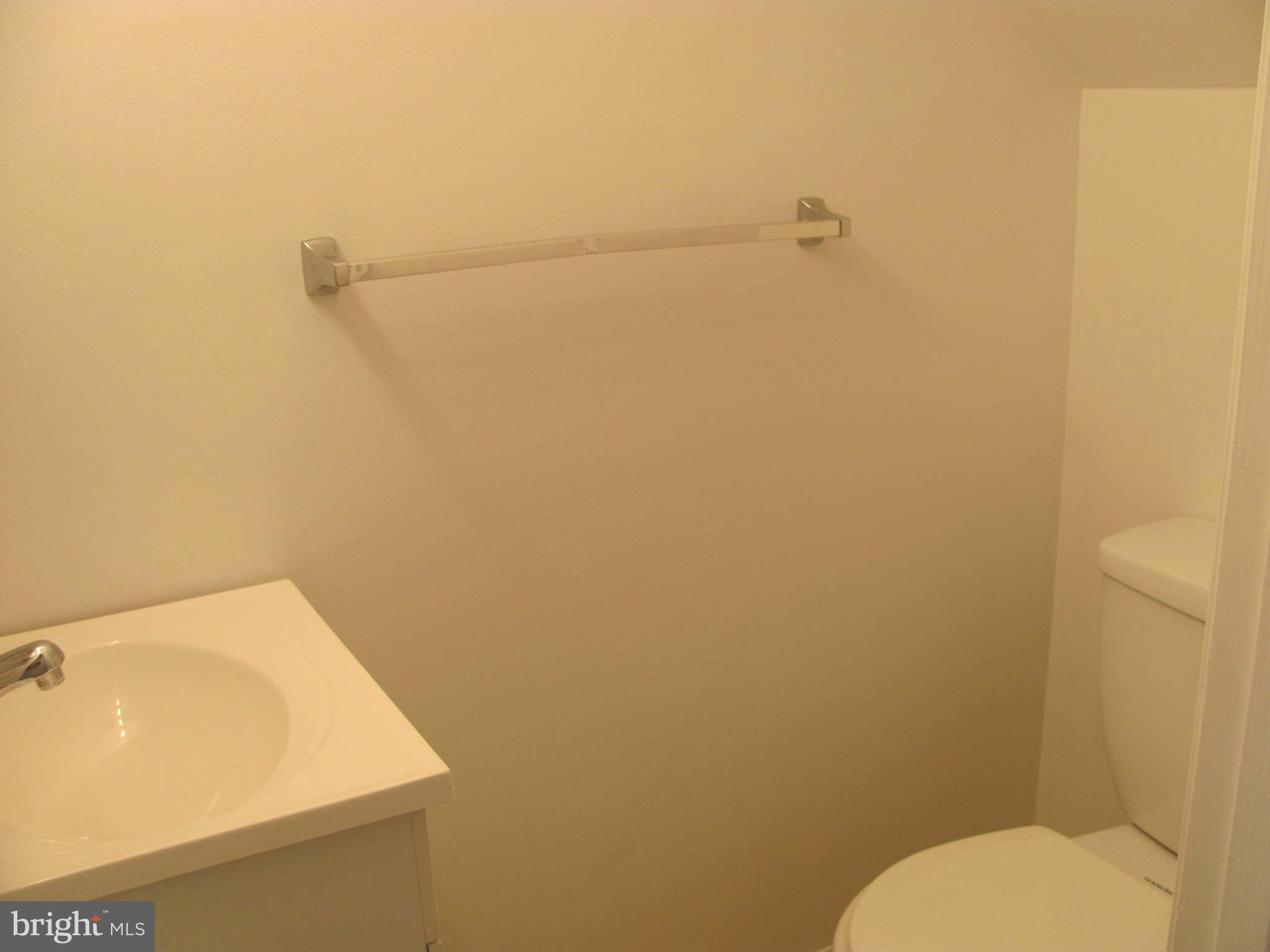 171 Dunlap Road Pasadena, MD 21122 - Photo 16 of 24 Bath