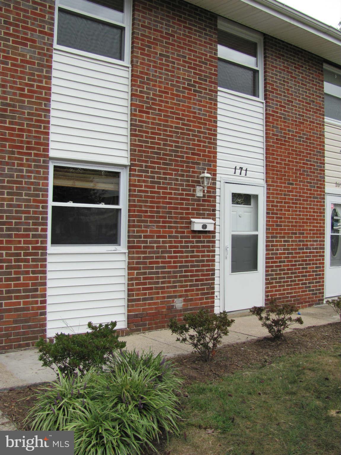 171 Dunlap Road Pasadena, MD 21122 - Photo 3 of 24 Exterior (Front)