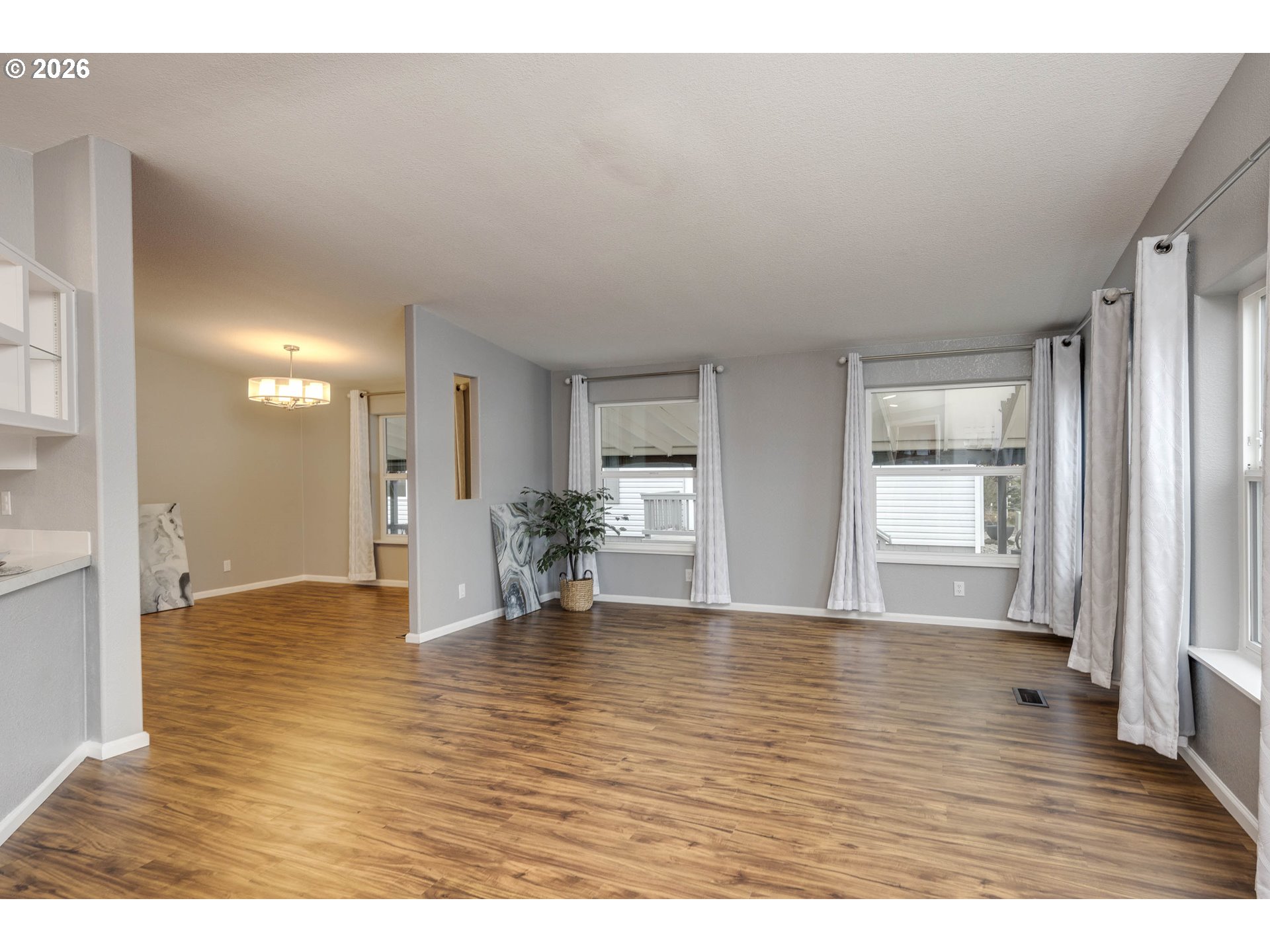 369 Gun Club Road, Unit 60 Woodland, WA 98674 - Photo 5 of 33 Living Room/Entrance