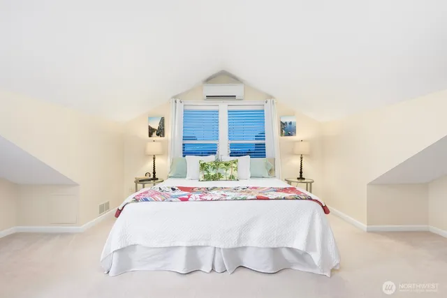 $1,095,000 | 2906 5th Avenue West, Seattle, WA 98119