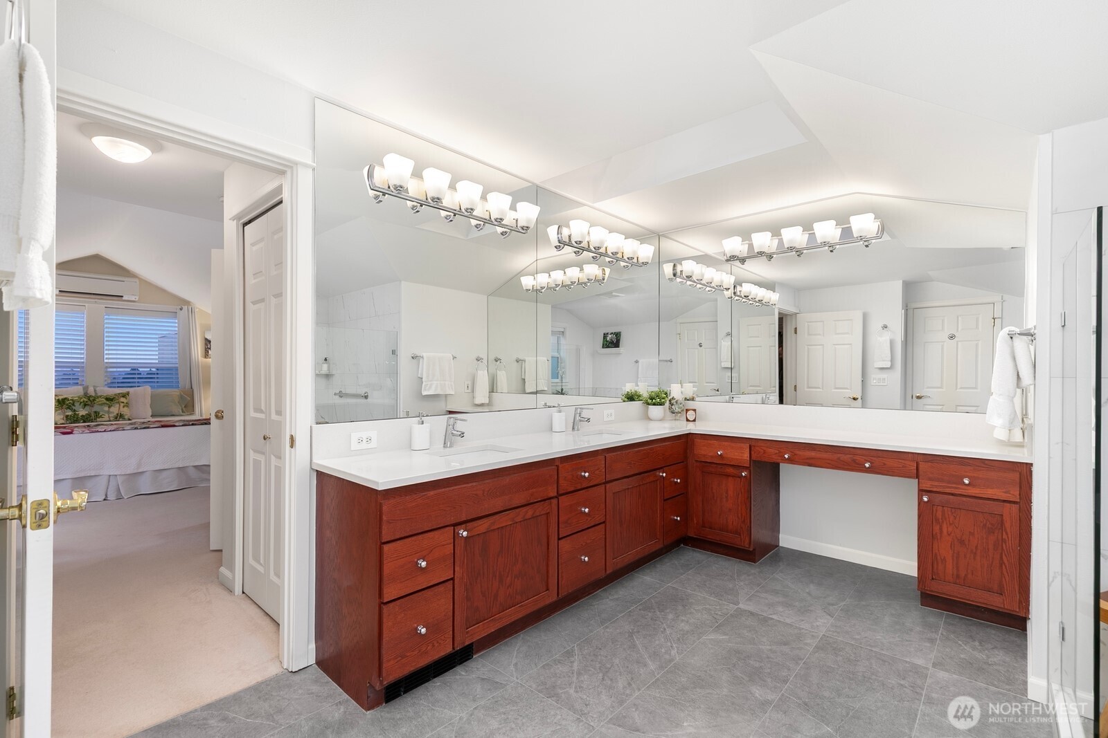 2906 5th Avenue West Seattle, WA 98119 - Photo 18 of 29