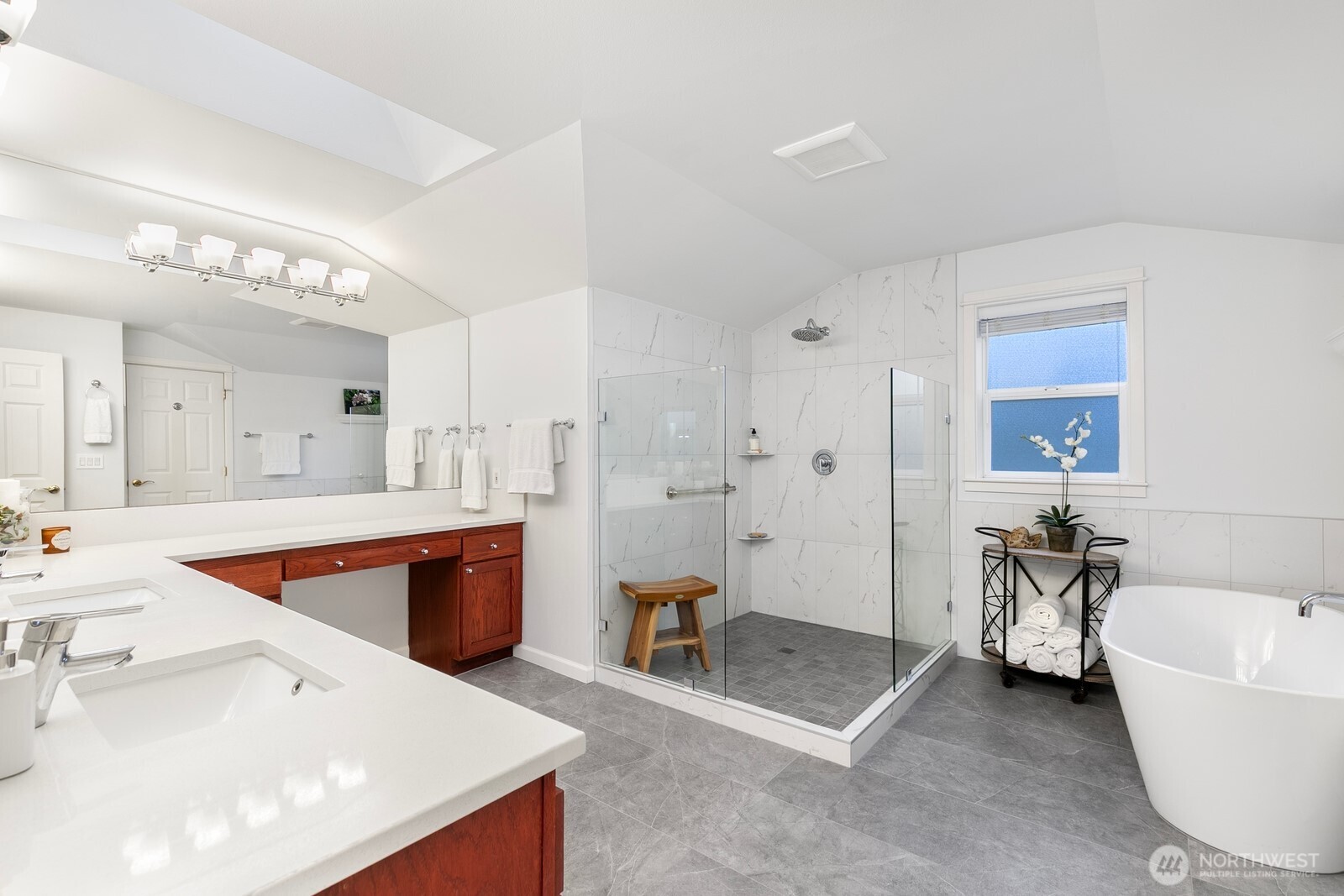 2906 5th Avenue West Seattle, WA 98119 - Photo 19 of 29