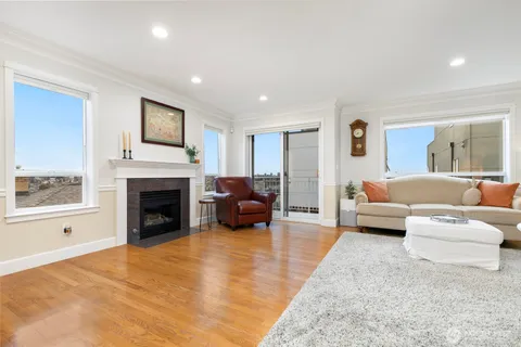 $1,095,000 | 2906 5th Avenue West, Seattle, WA 98119